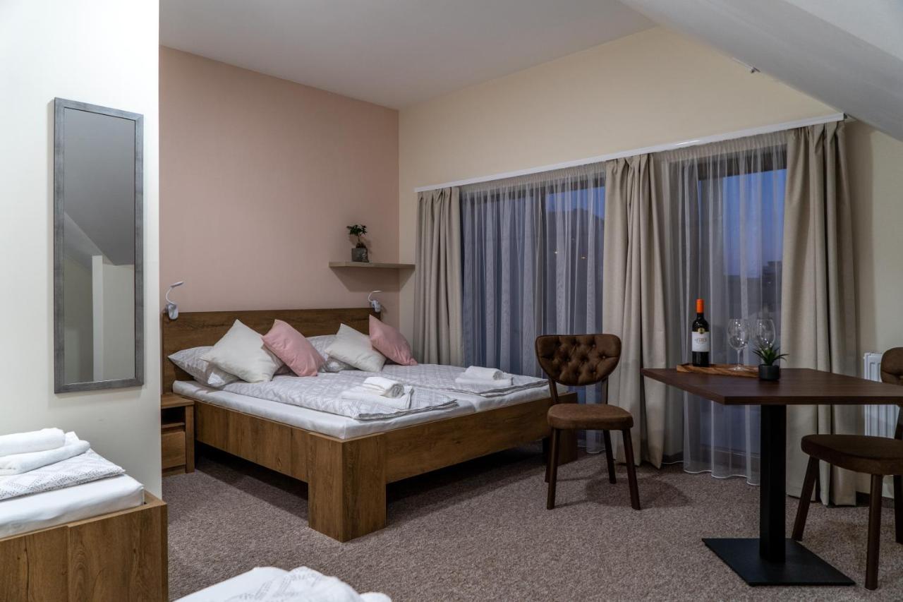 Rozsa Etterem & Panzio Bed and Breakfast Πετς Εξωτερικό φωτογραφία