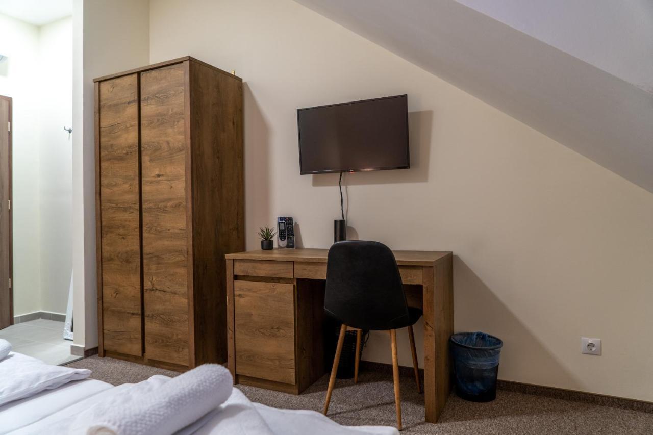 Rozsa Etterem & Panzio Bed and Breakfast Πετς Εξωτερικό φωτογραφία