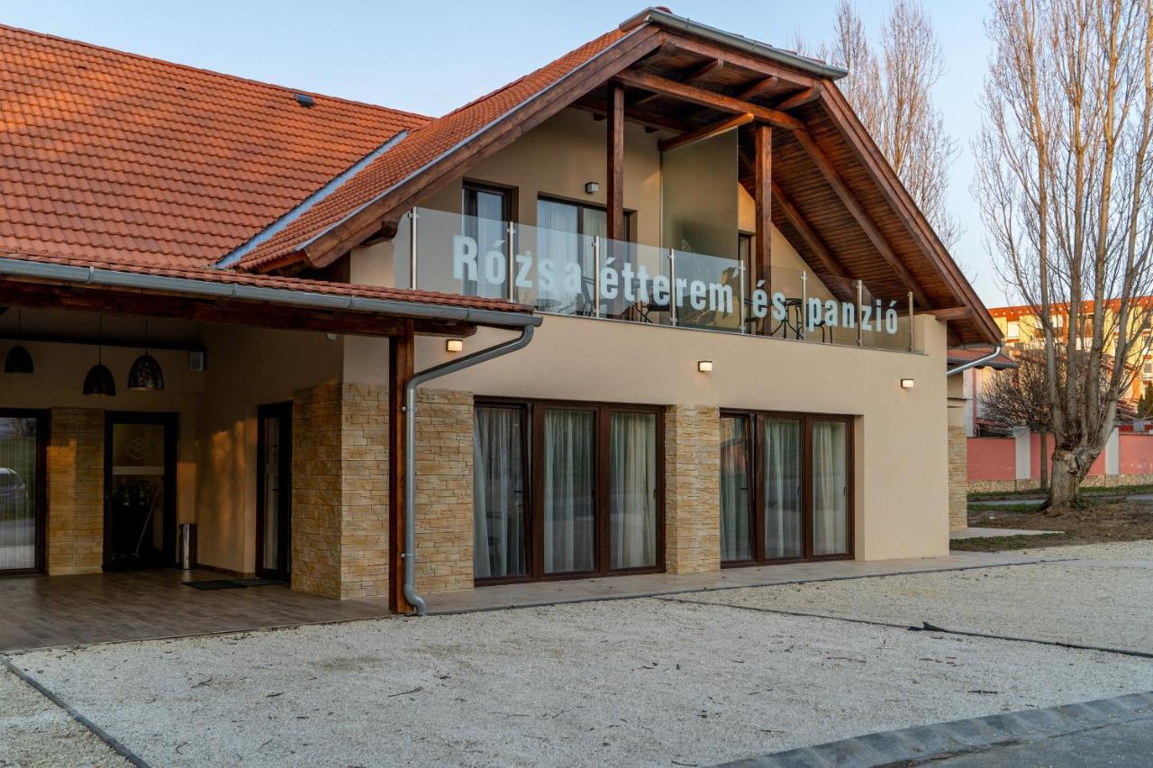 Rozsa Etterem & Panzio Bed and Breakfast Πετς Εξωτερικό φωτογραφία